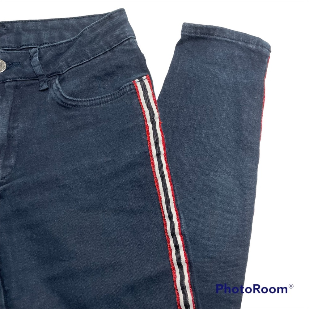 ZARA 5 pockets dark wash skinny leg jeans with side seam taping